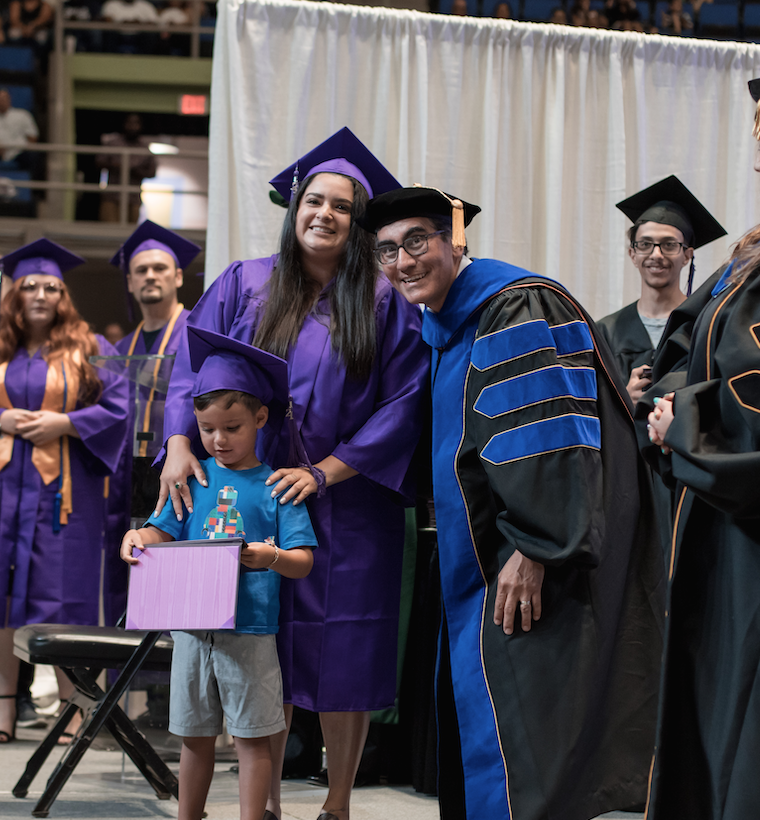 govista's tweet photo. Training them young to be future Wildcats! #nevertooyoungtograduate #northwestvista #northwestvistacollege #dreambig https://t.co/ixoxV6WK74