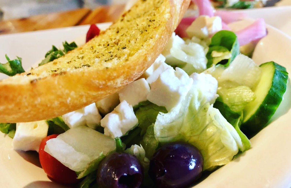 Try Crispelli's Mediterranean Salad next time you stop by! House blend lettuce, kalamata olive, beets, tomato, marinated red onion, cucumber, feta, and lemon oregano dressing

Thanks for the photo! #📷 @peppcrawlindiana