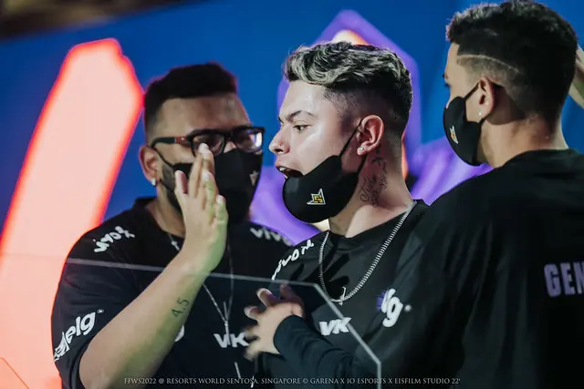 "Os treinos são bem várzea"

<a href="/modestiaa22/">mod</a> comentou um pouco sobre a experiência da <a href="/VivoKeyd/">Vivo Keyd Stars</a> no #FFWS 

O jogador ainda ressalta que não está feliz com o quarto lugar, mas promete voltar para fazer melhor.

Confira mais em 💢 bit.ly/3sTlbIw