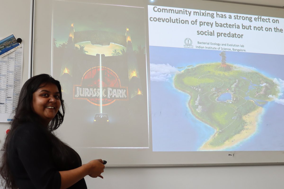KostChristian's tweet image. Today, @SaheliS95 from @BEELab_IISc visited us @UniOsnabrueck to give a great talk about predator-prey coevolution. This is amazing work Saheli. Thanks for your visit and keep up the good work. Looking forward to seeing this interesting work published.