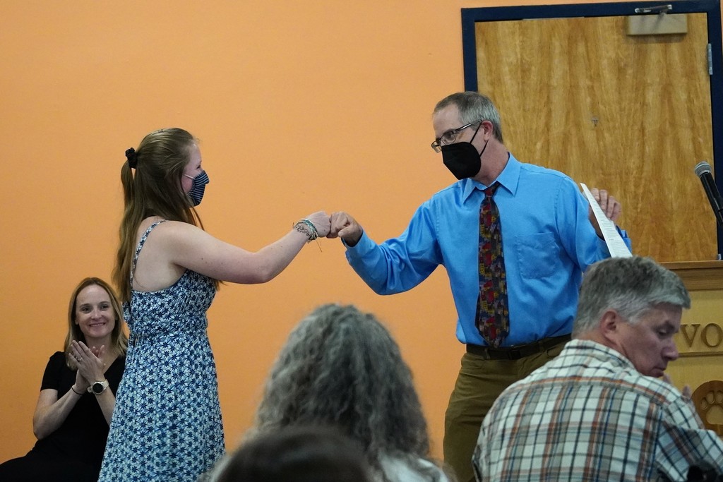 LivoniaMSHS's tweet photo. Last night we were proud to recognize our summa cum laude students at our annual Honors Convocation! https://t.co/vbekUDcFjK