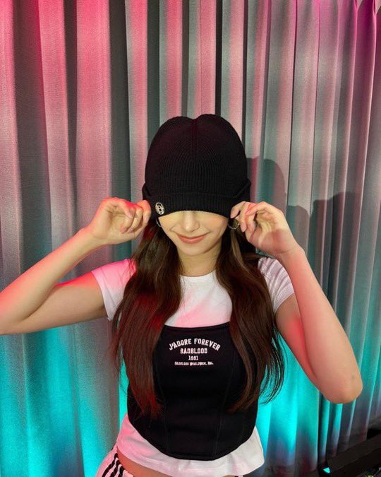 streamforyeji's tweet photo. MIDZYS !
comenten 5 animales, 5 idols, 5 canciones y 5 colores + el tag 

OUR PRIDE YEJI DAY
#SecretWeaponYejiDay
#스윗리틀키티_예지야_생일축하해 
@ITZYofficial https://t.co/aPdQqdryvU
