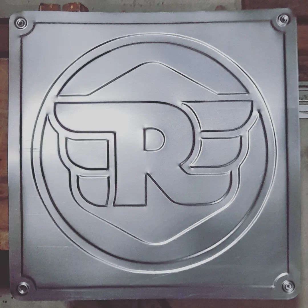 lagunadakemetal's tweet image. Any motorcycle enthusiasts out there?🏍

Check out these custom @royalenfield metal motorcycle badges made by @bomberseatcordoba . Visit their page for more metal working content!🧰
.
.
.
#metalworking #metalwork #metalprojects #metalfabrication #royalenfield #metalbadges