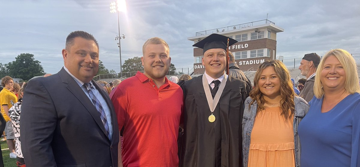 👨🏻‍🎓👨🏻‍🎓On to bigger things!!!