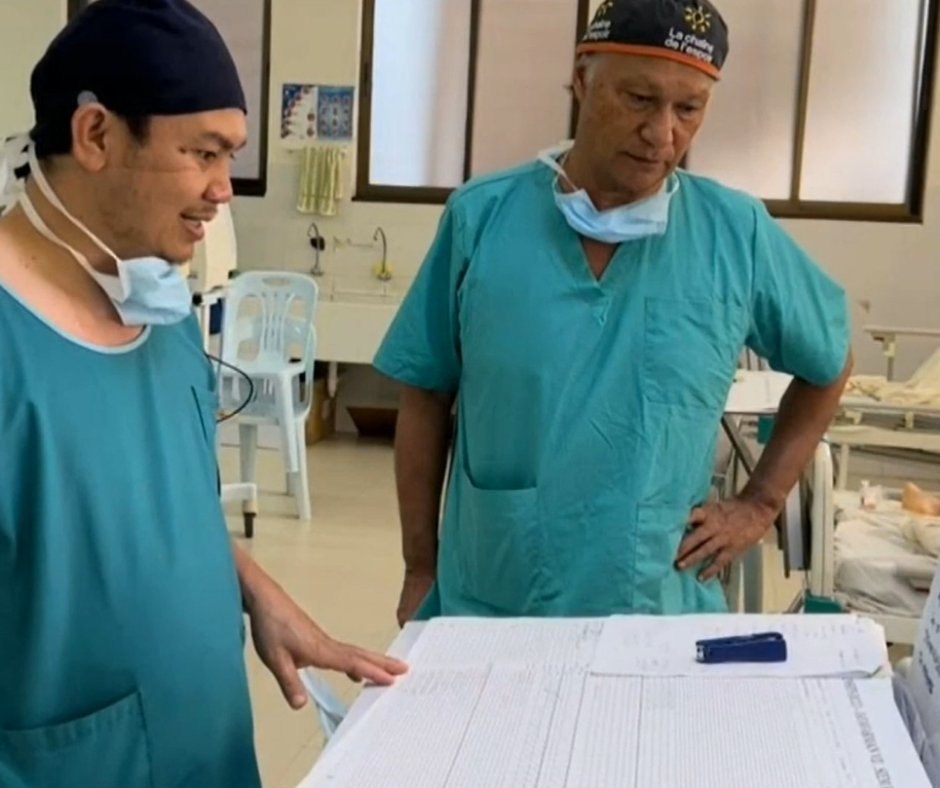 chainedelespoir's tweet image. 📺 Sur @F3bnormandie, le Pr Gérard Babatasi, chef du service de #chirurgie cardiaque du @CHU_Caen, évoque notre récente #mission au #Cambodge au cours de laquelle 18 enfants malades du cœur ont été opérés☀️
↪️ Découvrez son #témoignage (dès 5min45) : france.tv/france-3/norma…