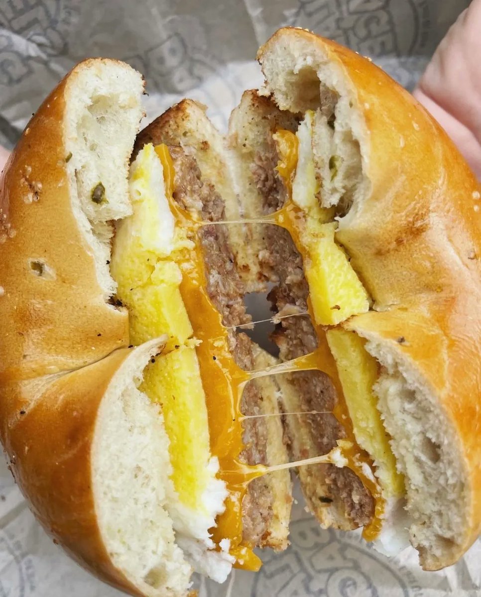 BlazingBagels's tweet photo. Goooooooood morning.😍

Start your day off right with a combination of your favorite protein + cheese + egg +  all on your bagel of choice. Available now at any of our four locations.📍

#GoEatABagel 🥯 
• • •
📸 @tastyboybob (Instagram) https://t.co/nuscMOFLtT