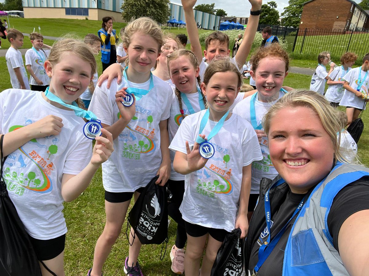 PATLarksHill's tweet photo. Our Y5&amp;6 children had a BRILLIANT time at the @brownleefdn triathlon today. What a fantastic event 👏👏👏 🏅
#triathlon #primarysport #PE https://t.co/Ngsj6vbi19