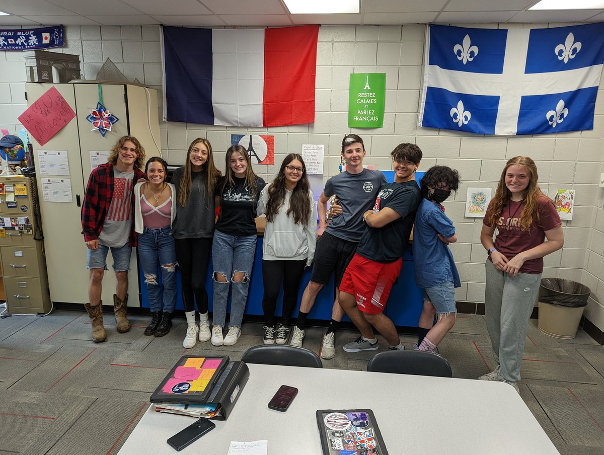 MrLovelysClass's tweet photo. Last day of school 2022, 1st and 2nd hours. One more exam to go! https://t.co/bFHlr0xwFT