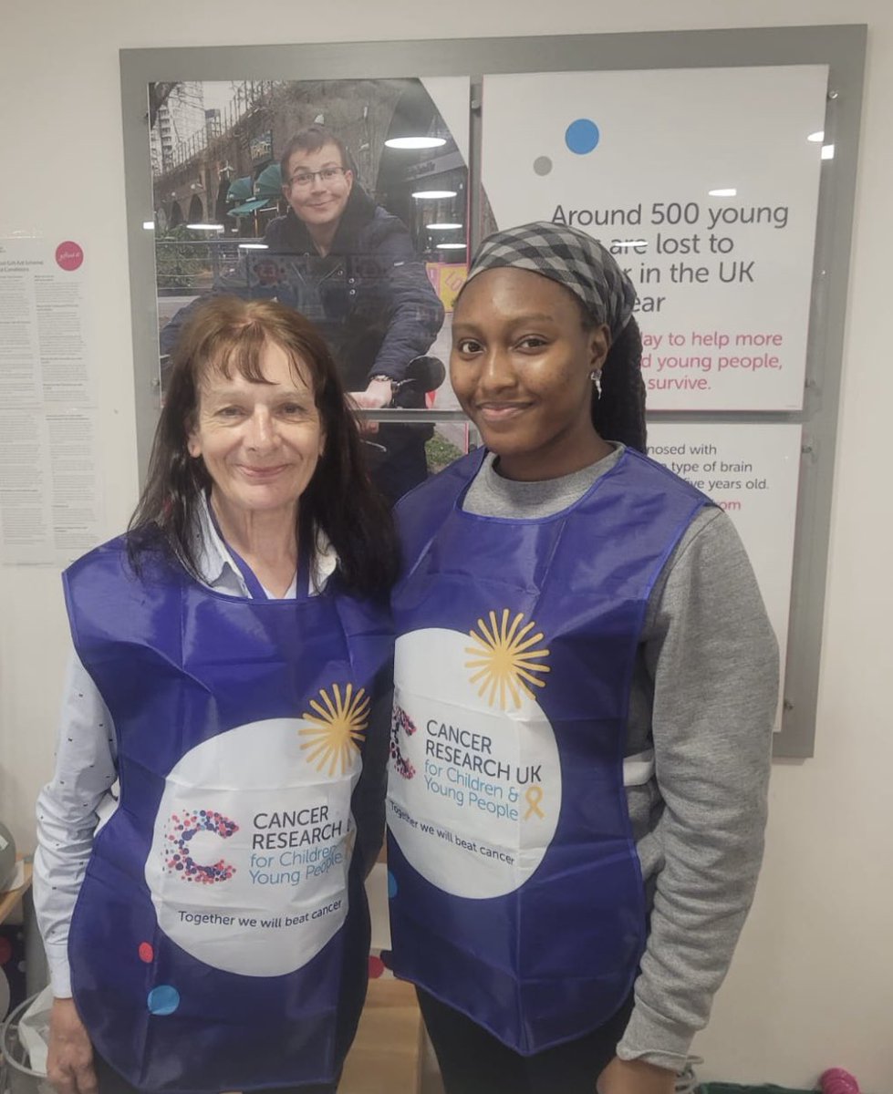 .<a href="/CRUKShops/">Cancer Research UK Shops</a> <a href="/winkleylisa/">Lisa winkley</a> <a href="/hinckleytimes/">The Hinckley Times</a> 
Two of our lovely volunteers Nancy and Adiswa rocking their tabards ready for the Children and Young People campaign 😃