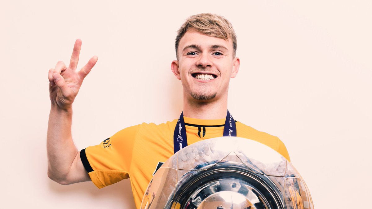 Our PL2 promotion winners! 📸

🏆 <a href="/WolvesAcademy/">Wolves Academy</a>