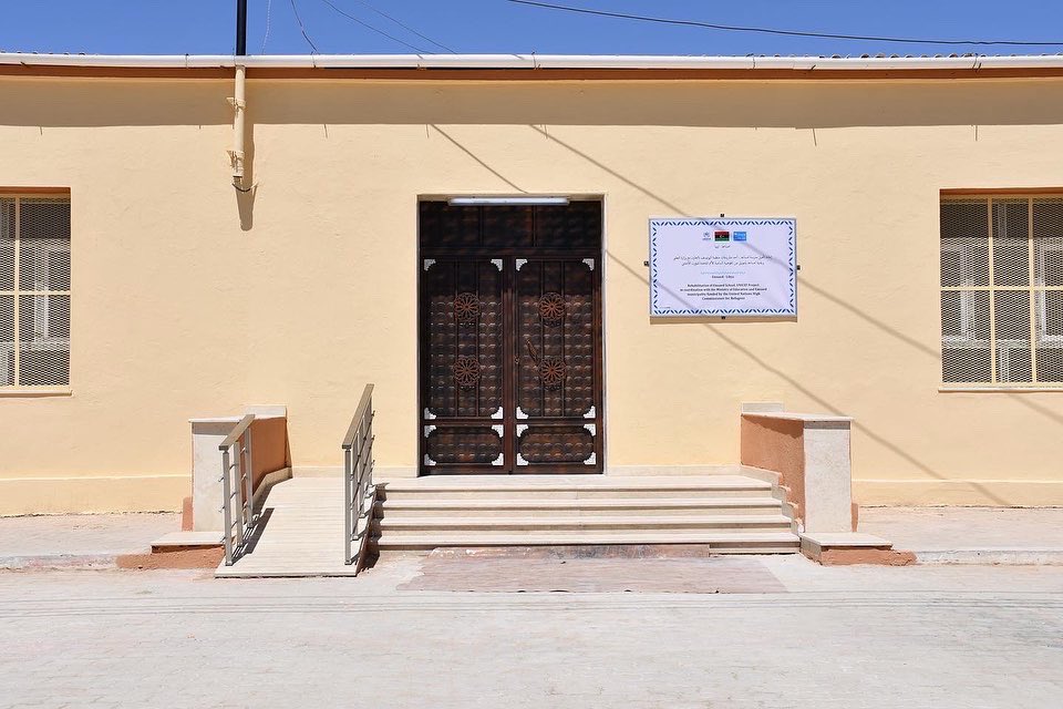 UnicefLibya's tweet photo. Nearly 800 #children, inc. displaced youngsters &amp; refugees, will have access to a safe learning space, with the completion of renovation work at Emsaed School, #Emsaed City, eastern Libya. It is part of the UNHCR-UNICEF #Blueprint for Joint Action to support children on the move https://t.co/hcQOtUNgKN