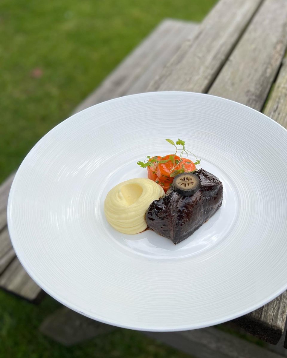 For Pub in the Park, we are going to be cooking some of finest <a href="/IrishBeef_UK/">Irish Beef UK</a>, sourced for us by <a href="/AubreyAllen/">Aubrey Allen</a>. 

We braise the beef for 8 hours and serve it with mash, glacé carrots, ale sauce with pickled walnut from <a href="/OpiesFoods/">Opies</a> &amp; crispy onions.

#thecrosskenilworth #PITP