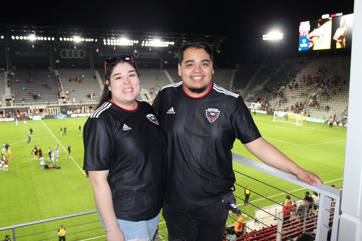 fairfaxoms's tweet photo. What a special night under the lights at Audi Field! ποΈ Last week, 6 frontline workers enjoyed an all-inclusive suite experience at the DCU v NYCFC match. Stay tuned as we highlight each hero leading up to our next suite giveaway on July 13th!
#FacesOfTheFrontline #FOMSFamily https://t.co/UWdn3ruEX2