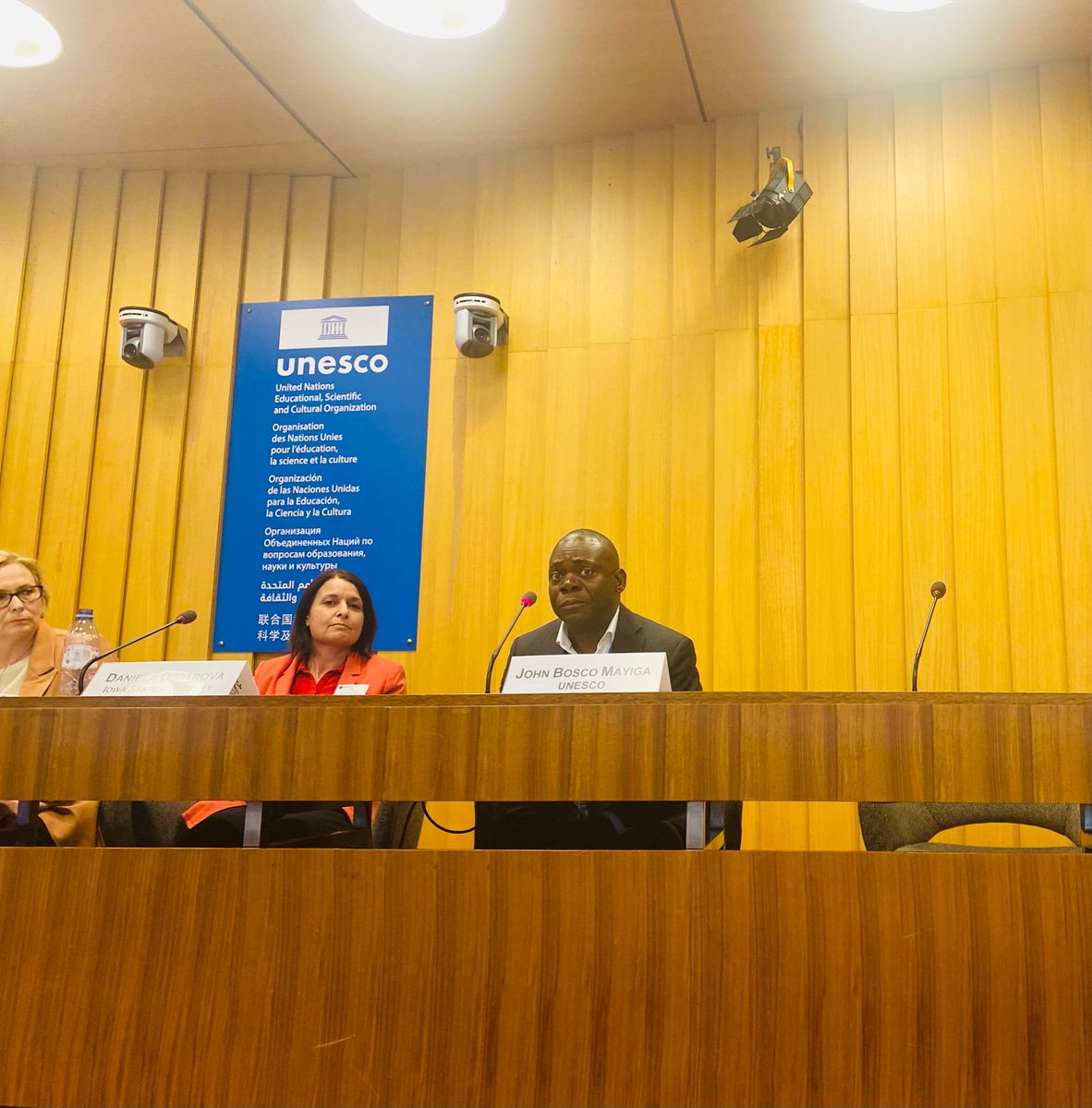 lea hellmueller (@leahellmueller) on Twitter photo <a href="/JBMayiga/">John Bosco Mayiga</a> from <a href="/UNESCO/">UNESCO 🏛️ #Education #Sciences #Culture 🇺🇳</a> joins final round table talking about communicating of crisis and the impact of scholarly research on <a href="/UNESCO/">UNESCO 🏛️ #Education #Sciences #Culture 🇺🇳</a> practices <a href="/ansgardtweets/">Ansgard Heinrich</a> <a href="/JBMayiga/">John Bosco Mayiga</a> from <a href="/UNESCO/">UNESCO 🏛️ #Education #Sciences #Culture 🇺🇳</a> joins final round table talking about communicating of crisis and the impact of scholarly research on <a href="/UNESCO/">UNESCO 🏛️ #Education #Sciences #Culture 🇺🇳</a> practices <a href="/ansgardtweets/">Ansgard Heinrich</a>