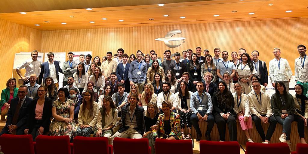 FPdGi's tweet photo. 📸 Fotón de familia del #NewGenerationCongress 👏😊
Gracias @mobilitycity_ @IbercajaSocial @Globalmobcall https://t.co/lkDprYS7b9
