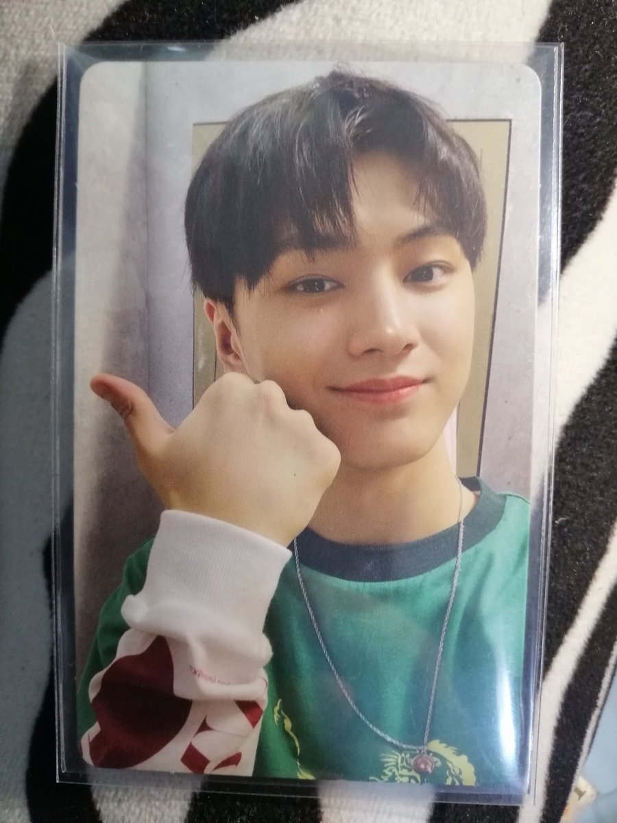 dahil mapapauwi ko na lahat ng prios ko this month (❁´▽`❁)

let's do a giveaway!! (✿◠‿◠)

1 winner of Jay Charybdis Selca (must be willing to shldr pf and sf) and;
1 winner of 50 pesos on gcash!

rules: 
☆ like and retweet this tweet
☆ mbf me (ifb bns acc)

t. enhypen pc