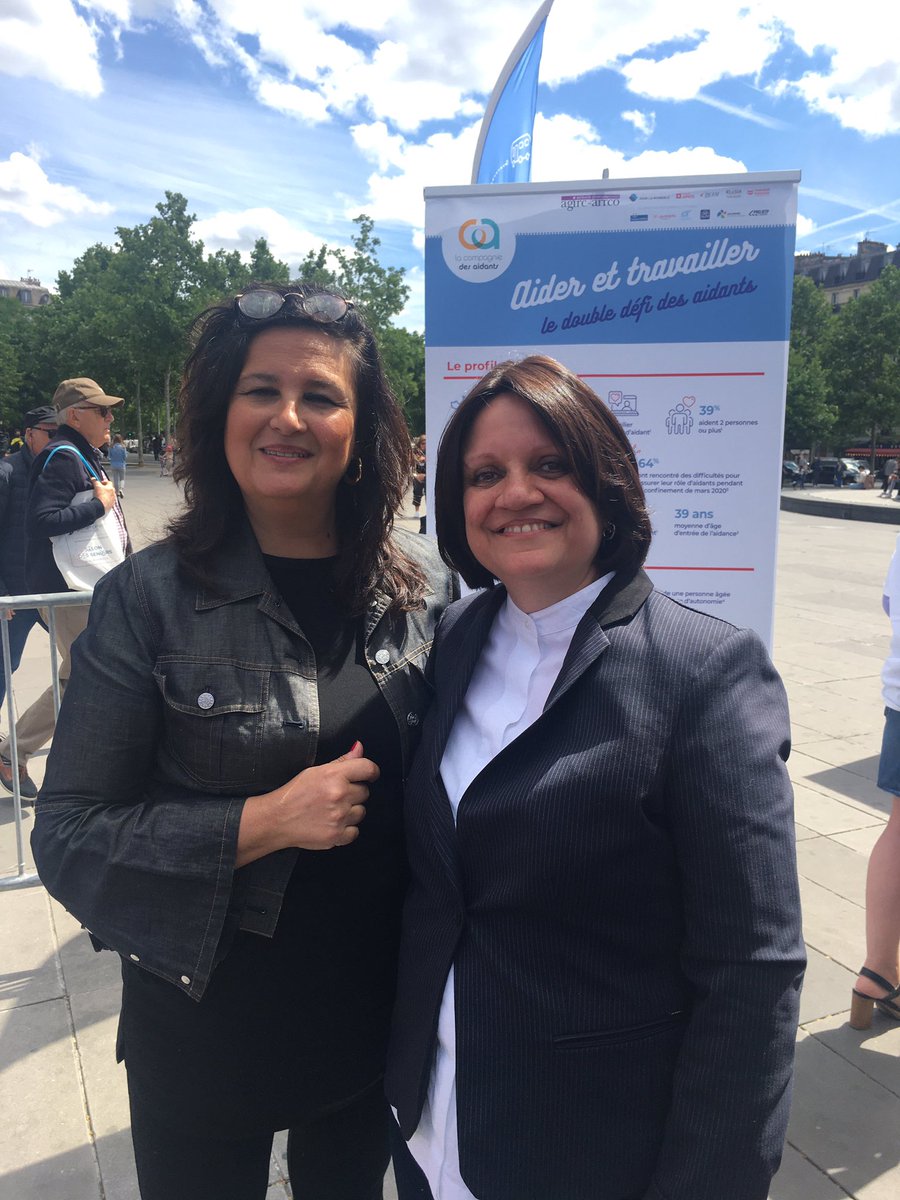 Très heureuse d’avoir accueilli avec mes collègues @JacquesGalvani et <a href="/VeroLevieux/">Véronique Levieux</a> la Caravane des #aidants Étape parisienne ! Merci #ClaudieKulak et <a href="/CorinneBenzekri/">Corinne BENZEKRI</a> pour tout ce que vous faites pour #TousAidants Les 25, 26, 27 mai place de la République @casip_cojasor