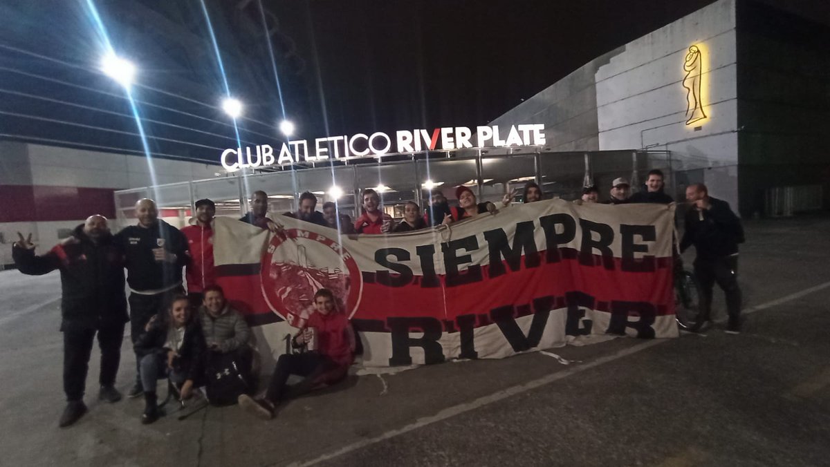 SiempreRiver's tweet photo. Ayer, hoy y siempre

Donde sea y como sea

Solo @RiverPlate 

⚪⚪⚪⚪🔴🔴🔴🔴⚪⚪⚪⚪ https://t.co/fXpwQu6b1e