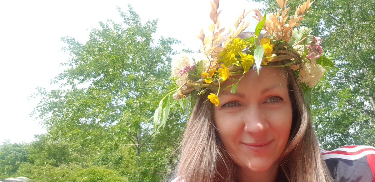 RootedInUnity's tweet image. This week @UnityBlackpool #forestschool have learnt about (queen) bees and made crowns for the #Jubilee #queen