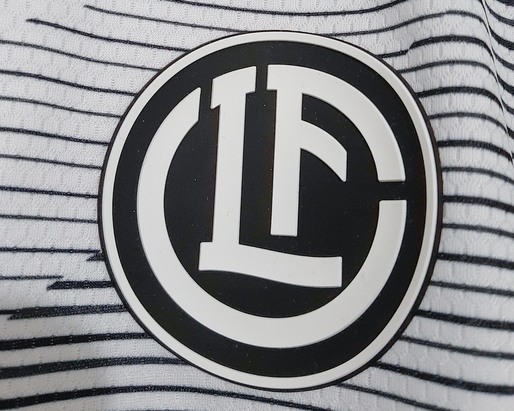 FC Lugano is a team playing in the highest league "AWSL" in Switzerland. The season 2021/2022 players signed the authentic football shirt. 

Click on the link in bio and grab the chance to win this signed shirt by donating a min. of £5 to support the projects of "FI9".