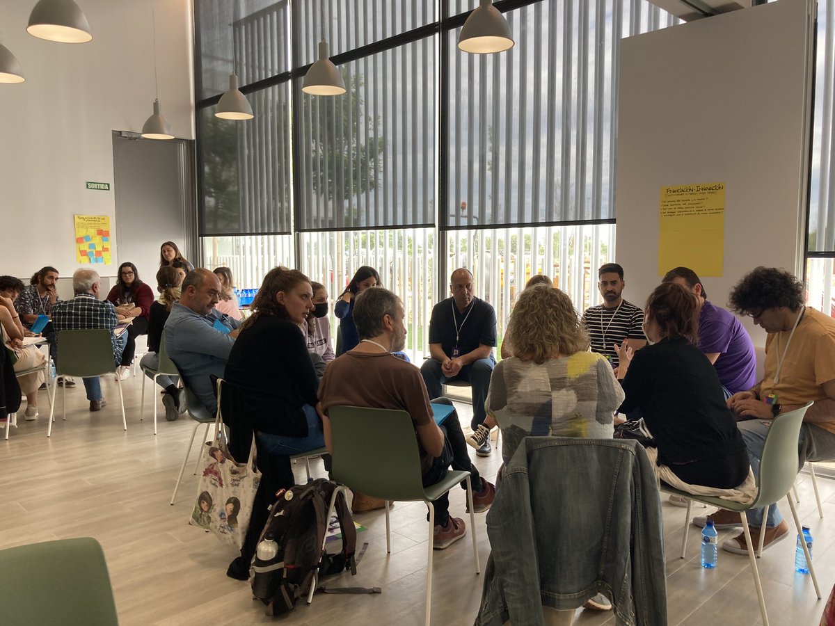 RedConectaCC's tweet photo. Trabajamos en grupos las líneas estratégicas que guiaran el camino de la Plataforma #redconecta #conéctatealainclusióndigital https://t.co/nPYjt2I7x2