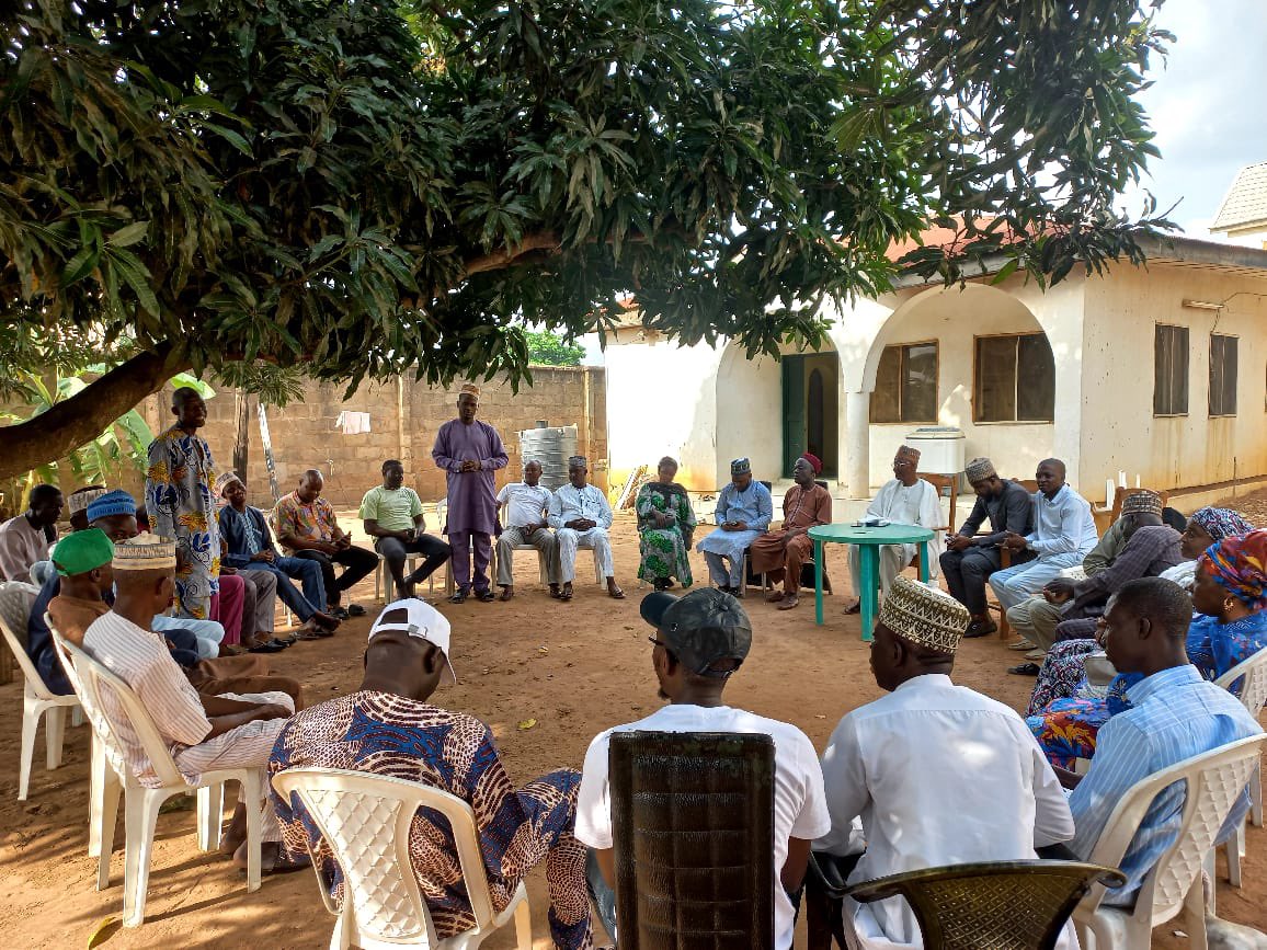 ognakademus's tweet photo. The leading Aspirant to represent  the people of Ilorin East and South Constituency at the Federal House of Representatives, Mallam Mohammed Brimah met with one of the foremost APC leader in Ilorin East Alhaji Iliasu Iponrin and other APC stakeholders of Ilorin East.

#Mobrimah https://t.co/QAbmLxgYY5