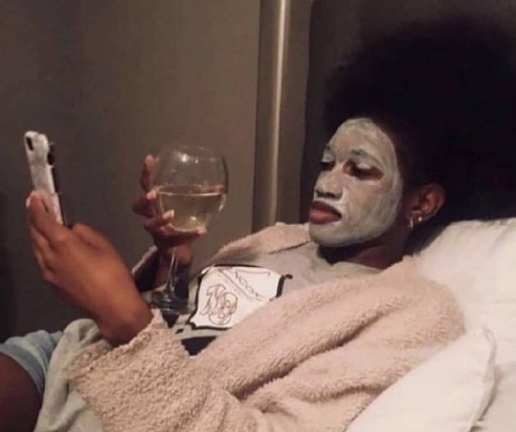 facialrazor's tweet photo. "How was your weekend?" 
Me all weekend: https://t.co/oIQam7bthf