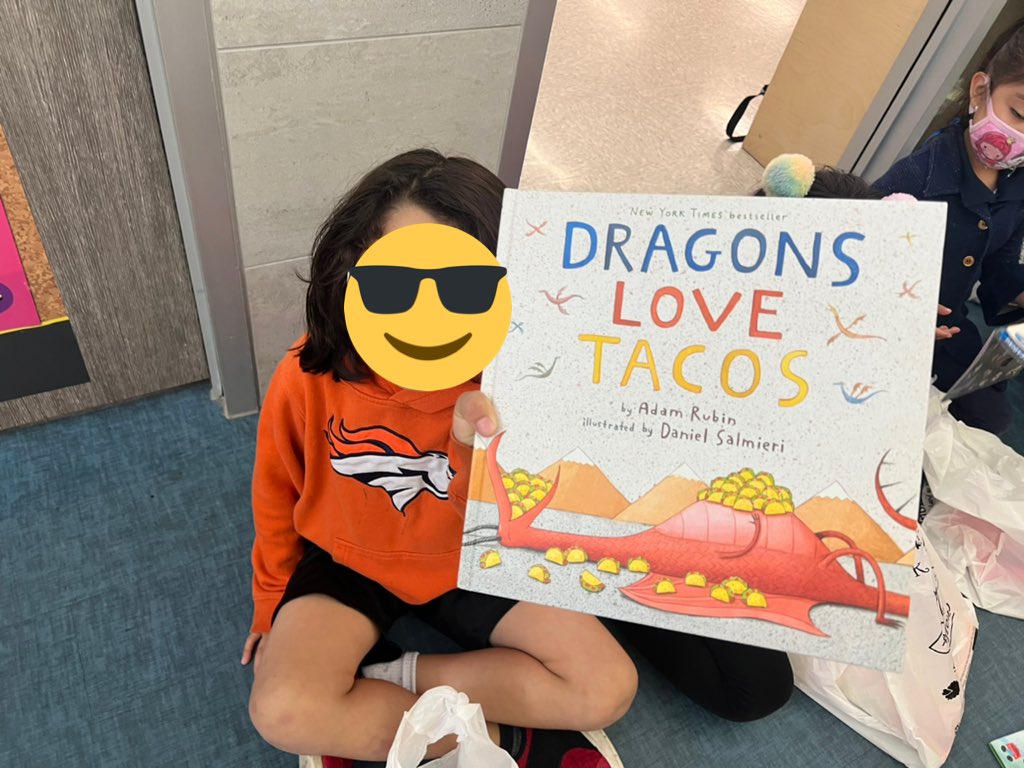 BraeburnWRS's tweet photo. Thank you so much to @BooksBtnKids for bringing joy to our students through books! So fun to get to “shop” for books! @Braeburn_HISD https://t.co/uziICPm35I