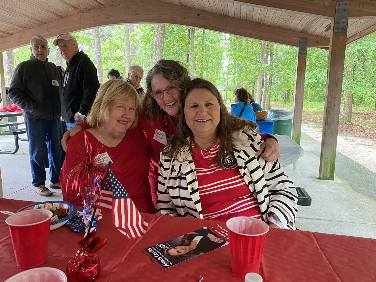 Miller4VB's tweet photo. A little rain could not deter the annual VB Republican Women’s picnic celebration. We are united and ready for November. #RedWave 🐘 https://t.co/uja9eUHcfX
