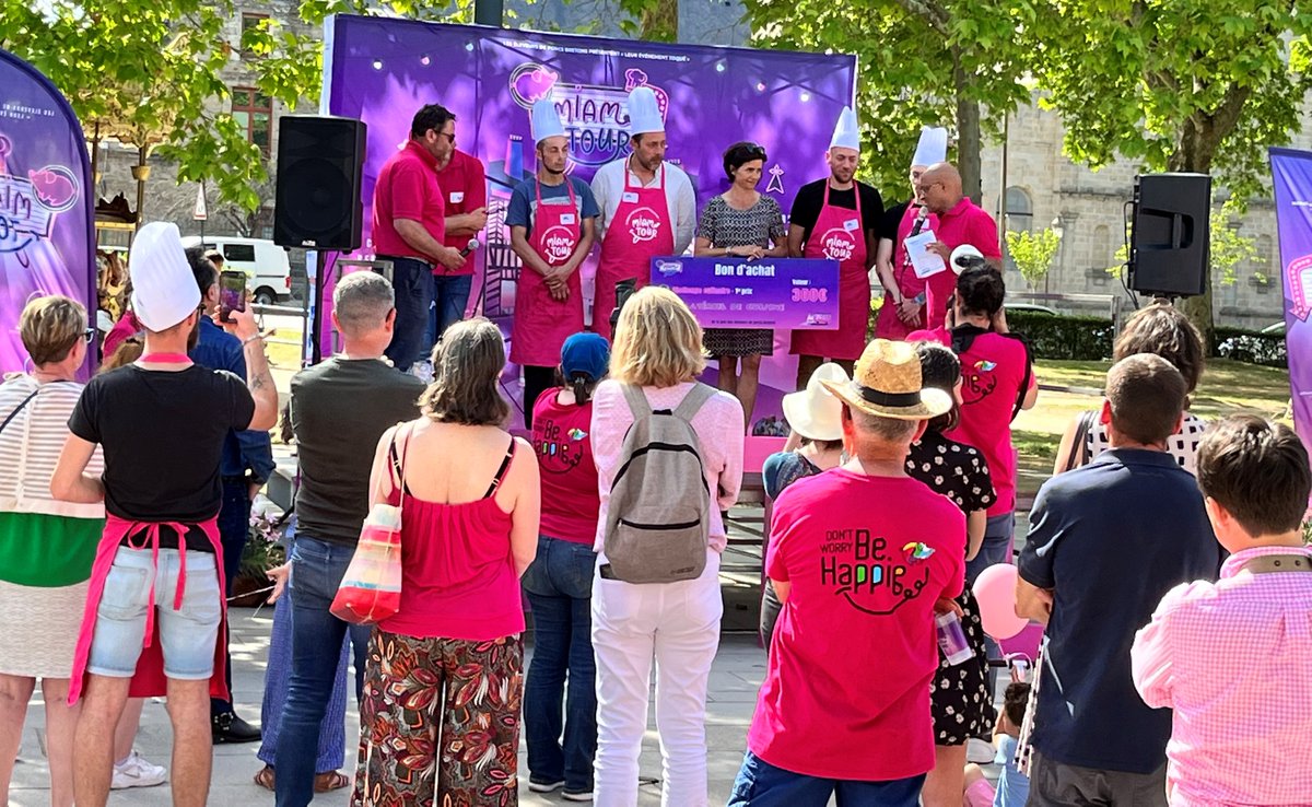 Succès de la 3ème étape du Miam Tour à Vannes samedi 21 mai sur une esplanade du port animée par les éleveurs ! Une journée sous un soleil radieux, de bons échanges avec le public et un challenge culinaire ambiancé ! Merci à toutes et tous ! Rdv à Concarneau le 11 juin #MiamTour