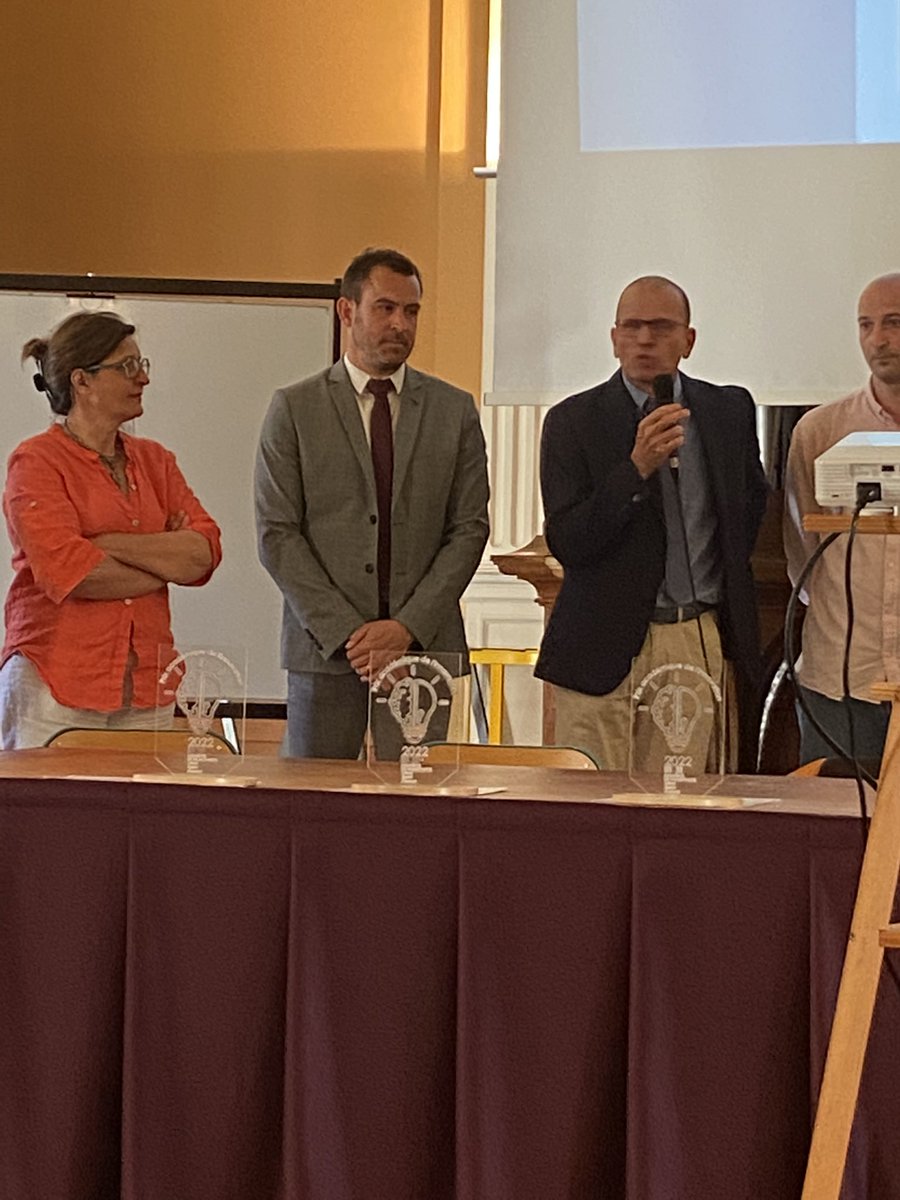 LaurentHoppe's tweet photo. 💡 Journée académique de l’innovation organisée par la #CARDIE à @INSPElorraine 
✅ l’enseignement hybride pour les sportifs de haut niveau. #SHN 
✅ le vélo dans tous ses états #SARV https://t.co/gZFKaLEDZ0