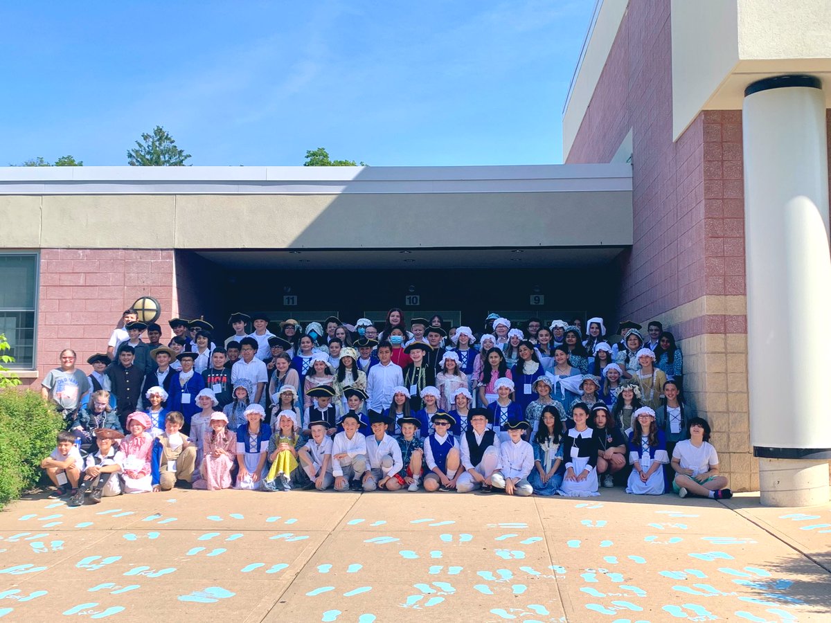 LH_Grade5's tweet photo. A perfect day for Colonial Day! 😎 #longhillpride https://t.co/LpOkp7gc9g