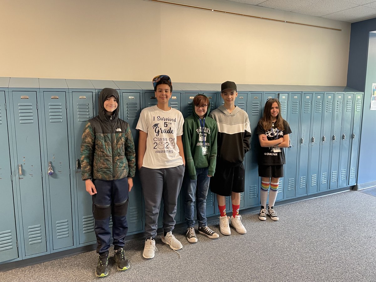 NFMiddleRed's tweet image. Spirit day...crazy hair, hats and socks!