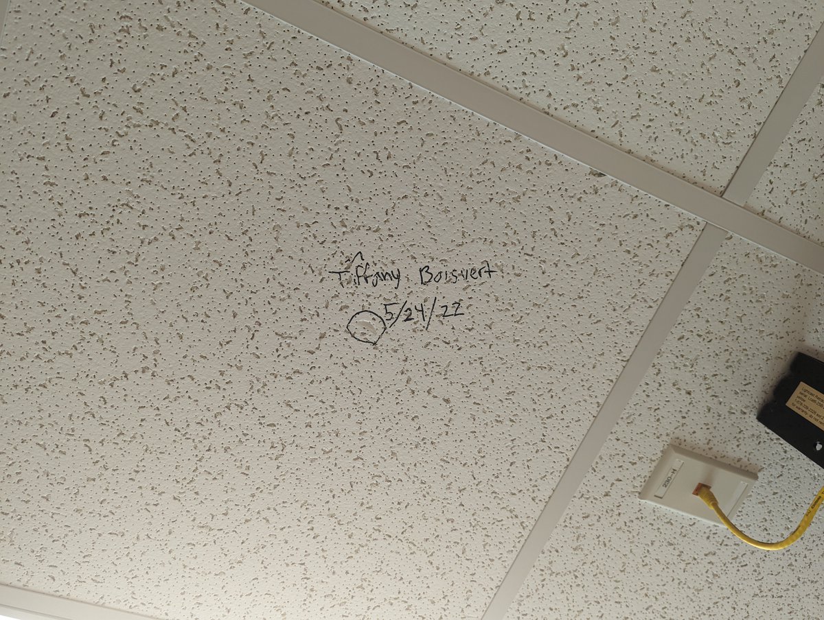 FishEcologyLab's tweet image. Huge congrats to Tiffany Boisvert for her excellent MS thesis defense on #coralrestoration in the FL Keys! Her research will be very helpful for guiding future #restoration efforts! @FWC @USFCMS