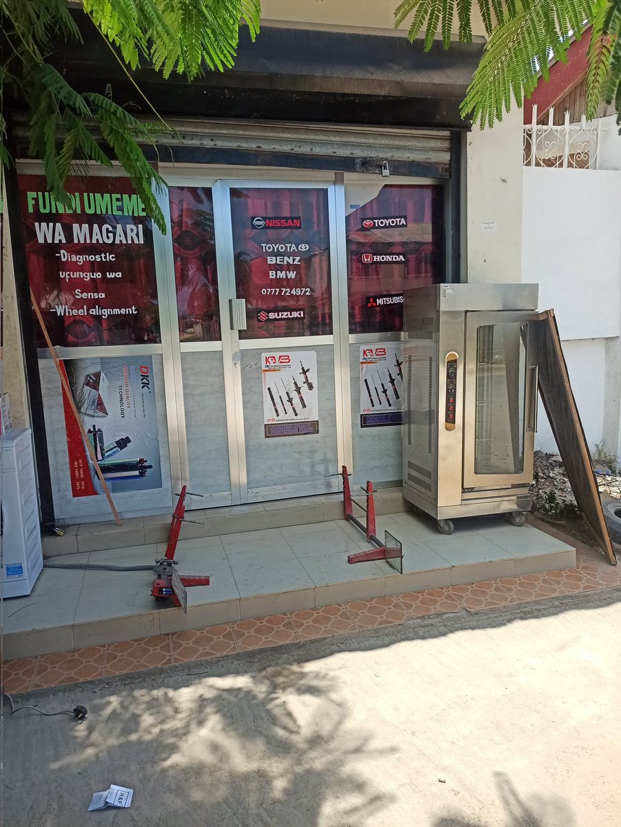 Autodiagnosistz's tweet image. Ofisi ya fundi karibuni
#fundiumememagari yote