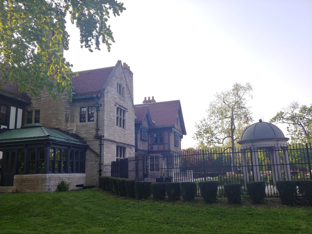 SuzanneStiers's tweet photo. @wrsarchitects How about the beautiful Willistead Manor? https://t.co/K2BdAPaNCT