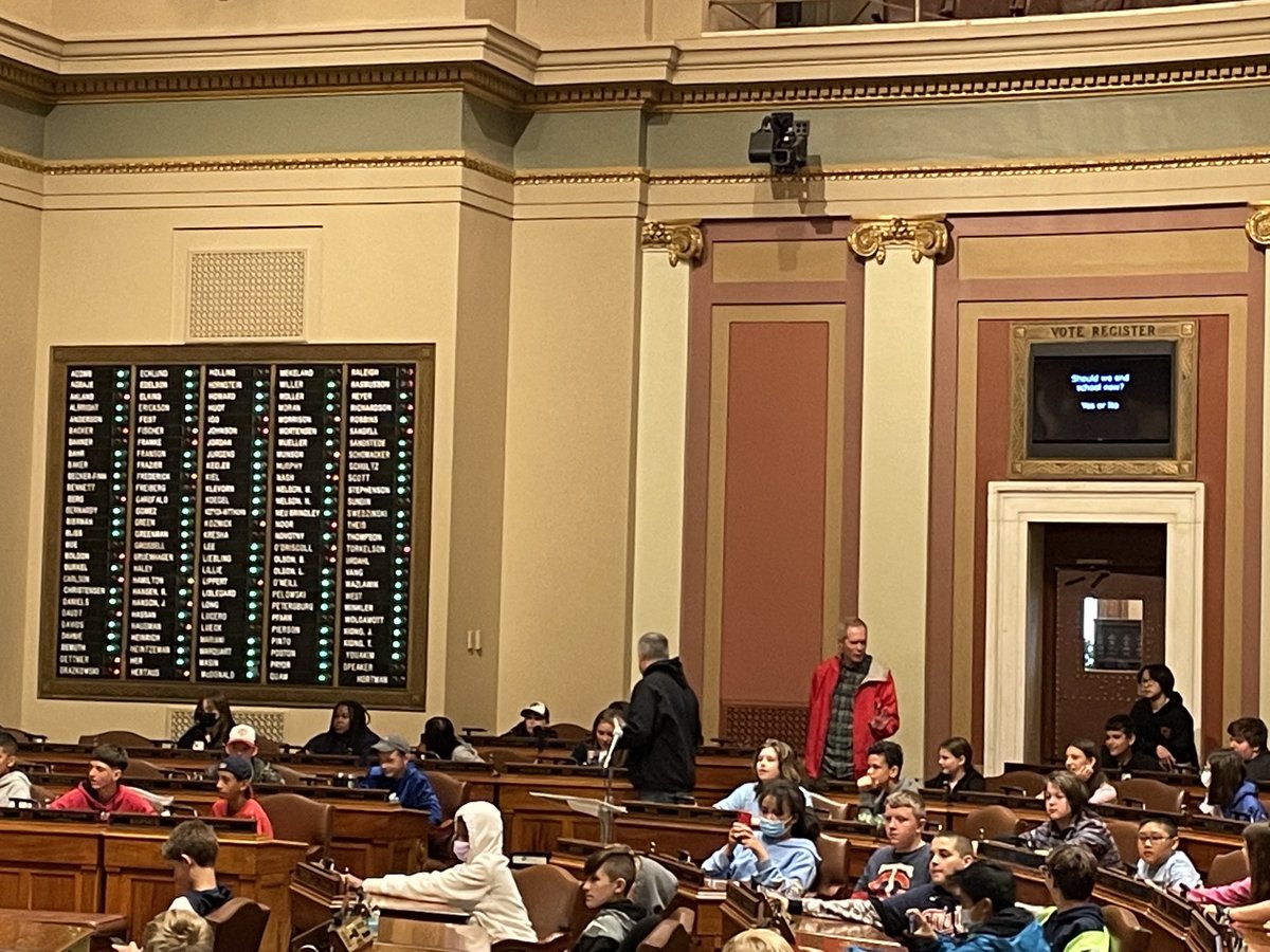 Lincolnk8math's tweet photo. What a great opportunity to visit the Minnesota House floor and see where impactful decisions are made. Future leaders right here. ⁦@LincolnK8School⁩ ⁦@lincolnk8sonju⁩ https://t.co/tRPvHVa47N