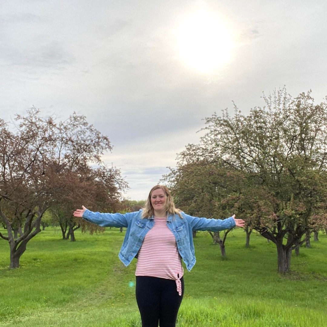 FargoParks's tweet photo. It's photoshoot time in Fargo parks! πΈπ³ Our new mobile selfie stand is currently set up at Orchard Glen Park. Capture your best angles with blooming trees as your backdrop today. πΈ
View the bloom tracker: https://t.co/EhhP3ADRI7
#FargoParks #ILoveFargo #SpringIntoFargoFun https://t.co/1bGbE46mBh