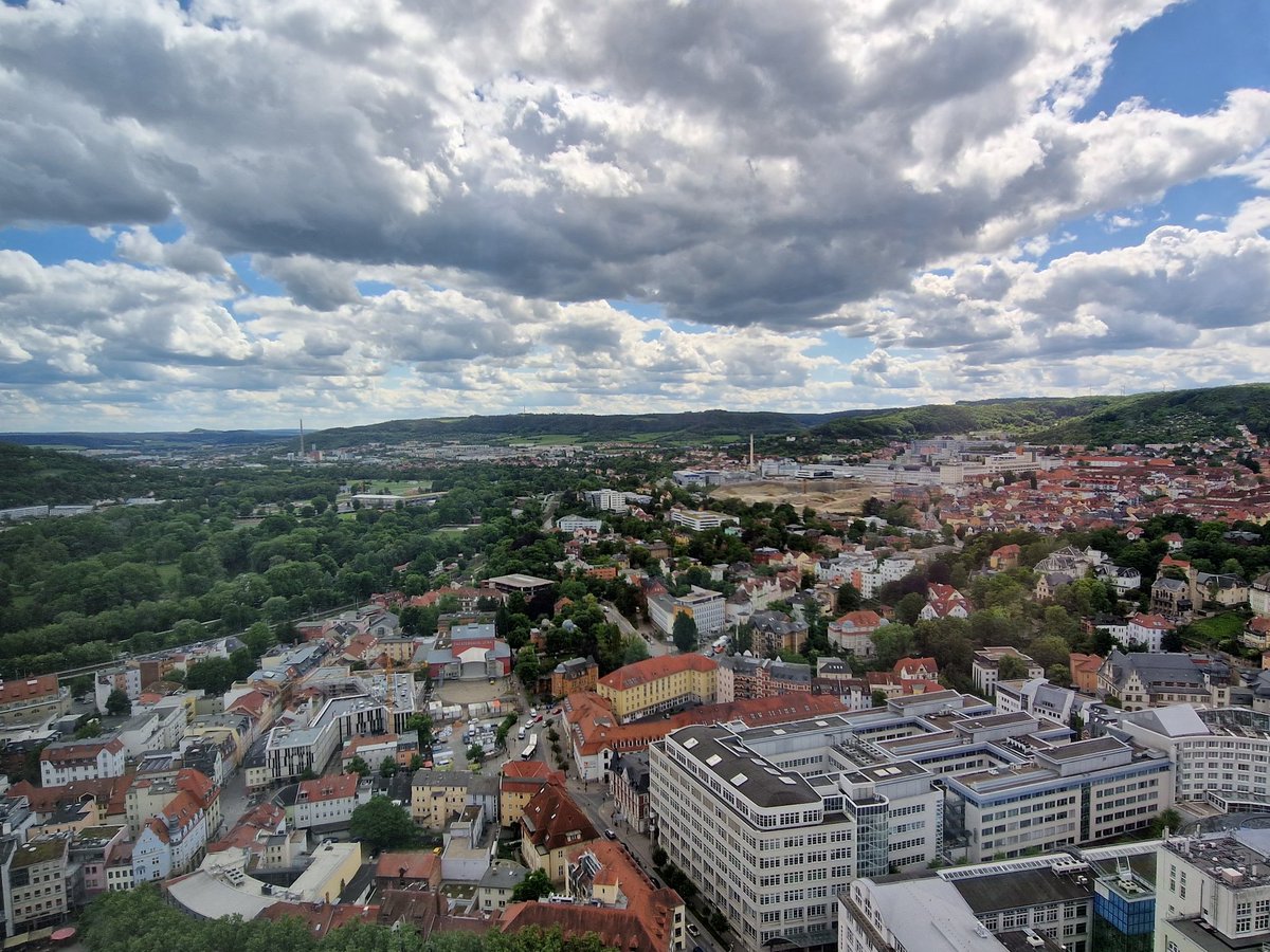 hueyfan76's tweet photo. Zimmer mit Aussicht... 😏
#JenTower #ScalaTurmhotel #Jena https://t.co/Wms9mfnmOP
