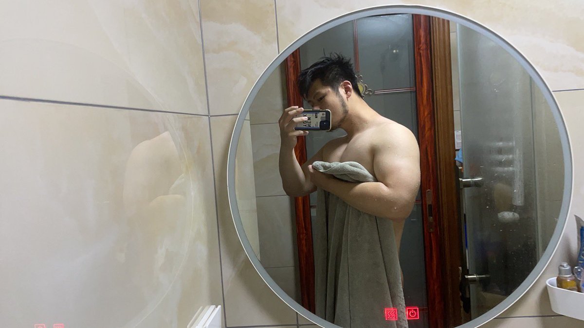 GrayXxoo's tweet photo. 🐷了 https://t.co/fVEczdi2ef