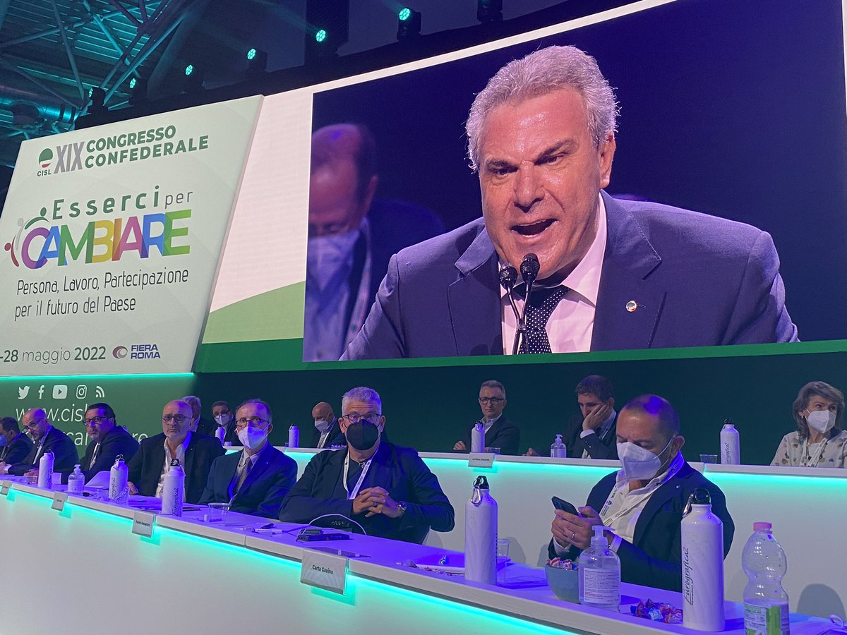 #Sbarra : la <a href="/CislNazionale/">CISL Nazionale</a> non è interessata al #salariominimo di stato bensì al salario massimo! Milioni di persone uscirebbero dalle buone tutele ed i buoni contratti! La contrattazione non deve essere regolata per legge!