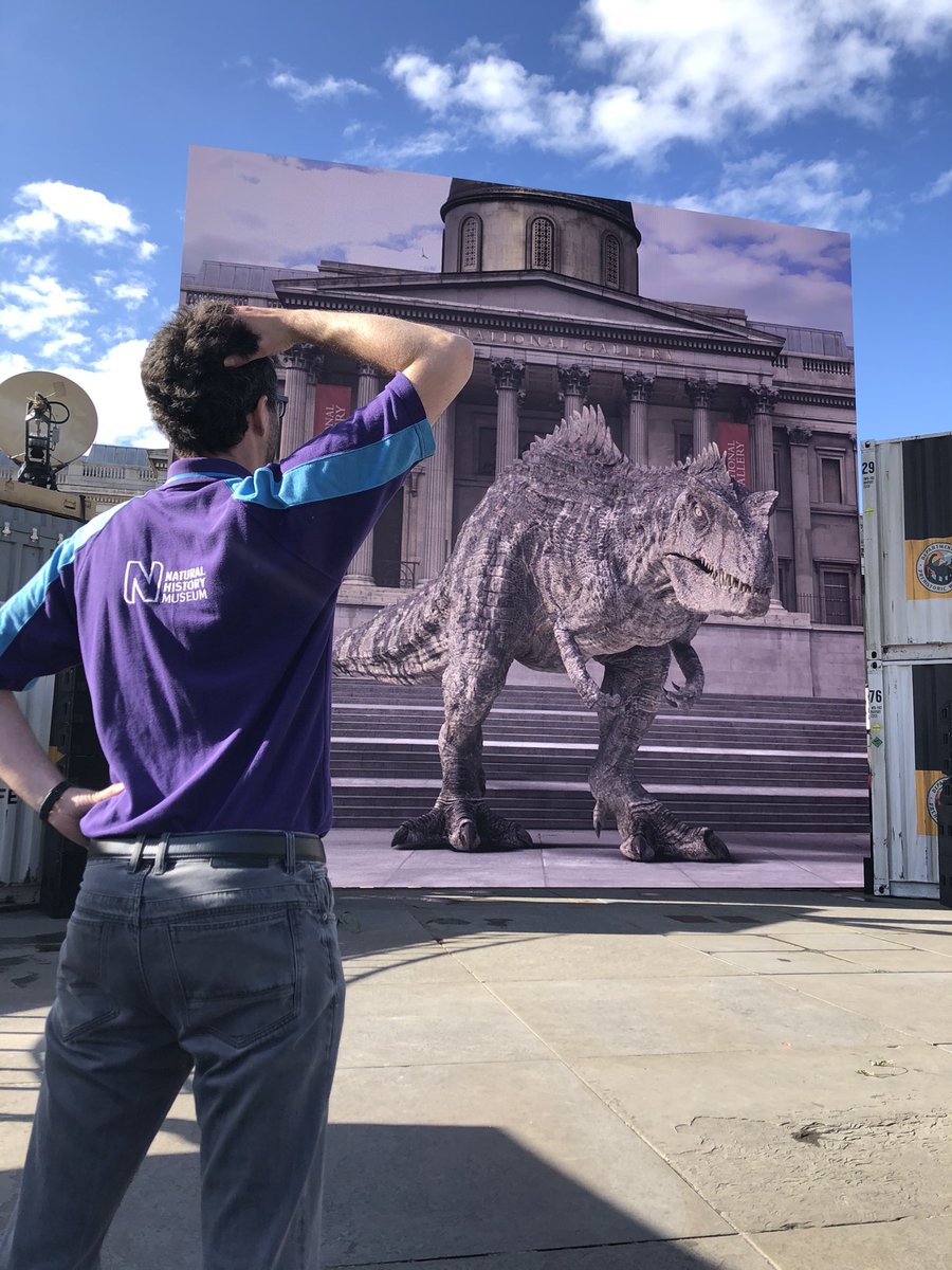 AtomicBoo's tweet photo. #JurassicLondon https://t.co/h83Wyb7lna
