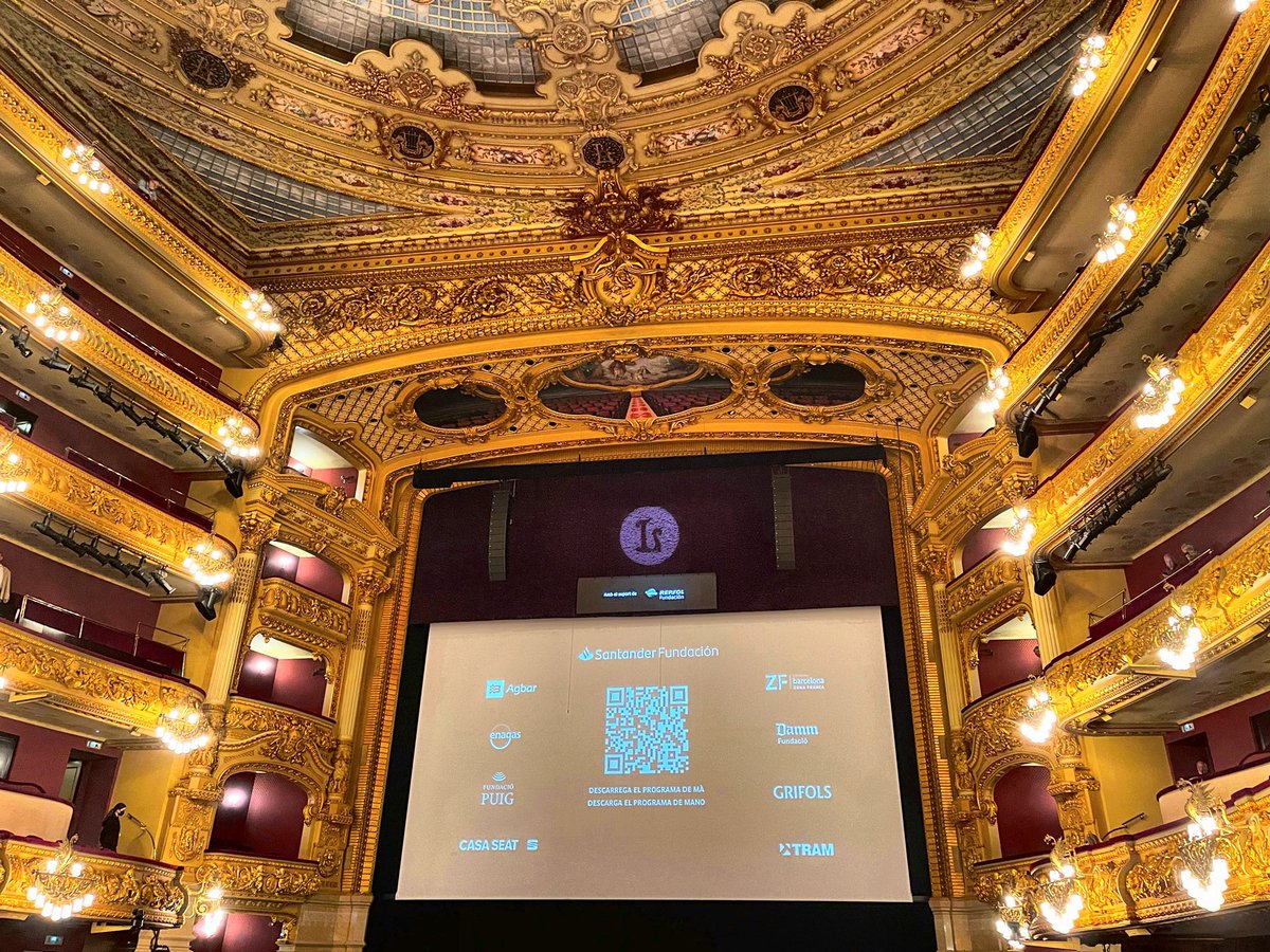 tzvalero's tweet image. Preparada per gaudir de “Wozzeck”, l'honesta desolació, al @Liceu_cat #WozzeckLiceu #Liceu175 #OperaAtHome #Barcelona