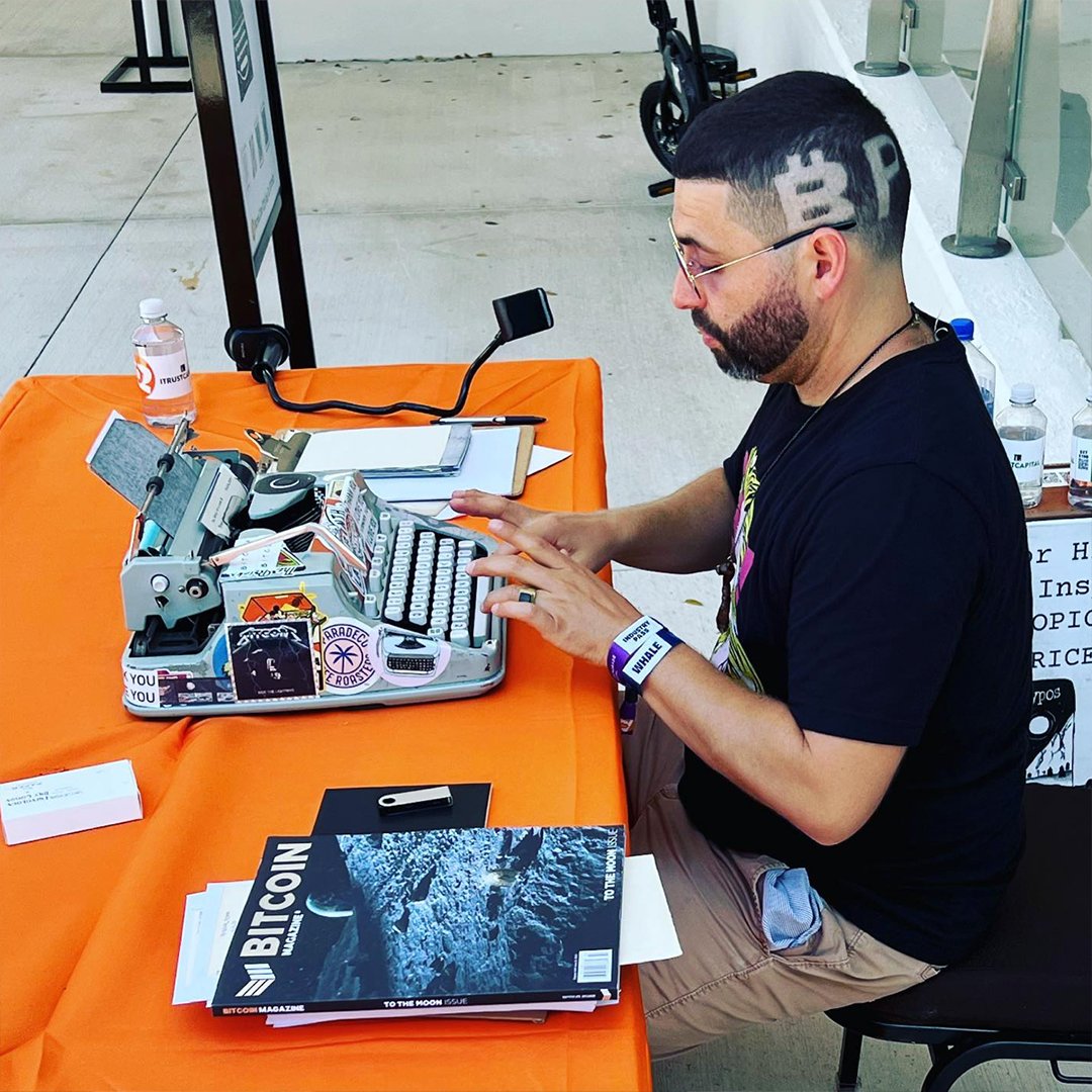 We're welcoming a trio of treasured creative guests on Friday who are offering three different ways to engage in the NOW. 
.
Floral takeaways with Blue House Florals
.
Join us at 8:00am for a 1-hour yoga class w/ Kristina Rich ahead of our event. 
.
Poetry with @gios_typos