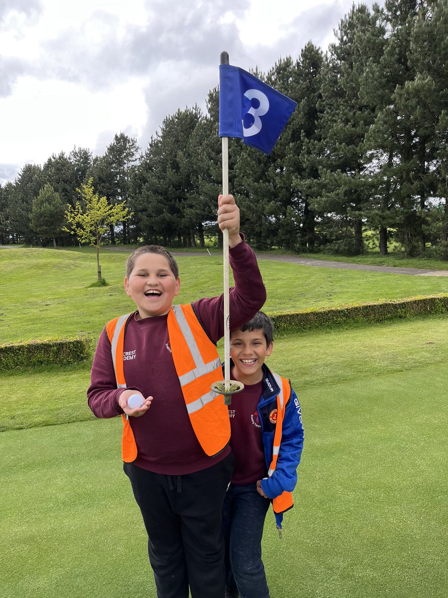 Hillcrest_Leeds's tweet photo. Year 5 had a fantastic afternoon at @LeedsGolfCentre this afternoon. They worked on the driving range, producing some impressive long-range hits and also improved their putting skills. ⛳️ Thank you for hosting us! https://t.co/KivA6Q8OUq