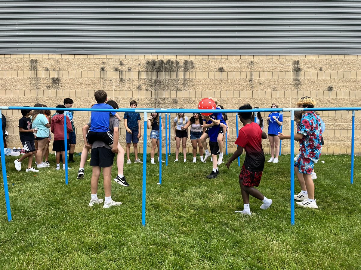 tamikern5's tweet photo. So much fun celebrating with the 7th grade today at Adventure Camp❤️ #team703 #lastdaysofschool #missthesekids https://t.co/jo6dVwJ34H