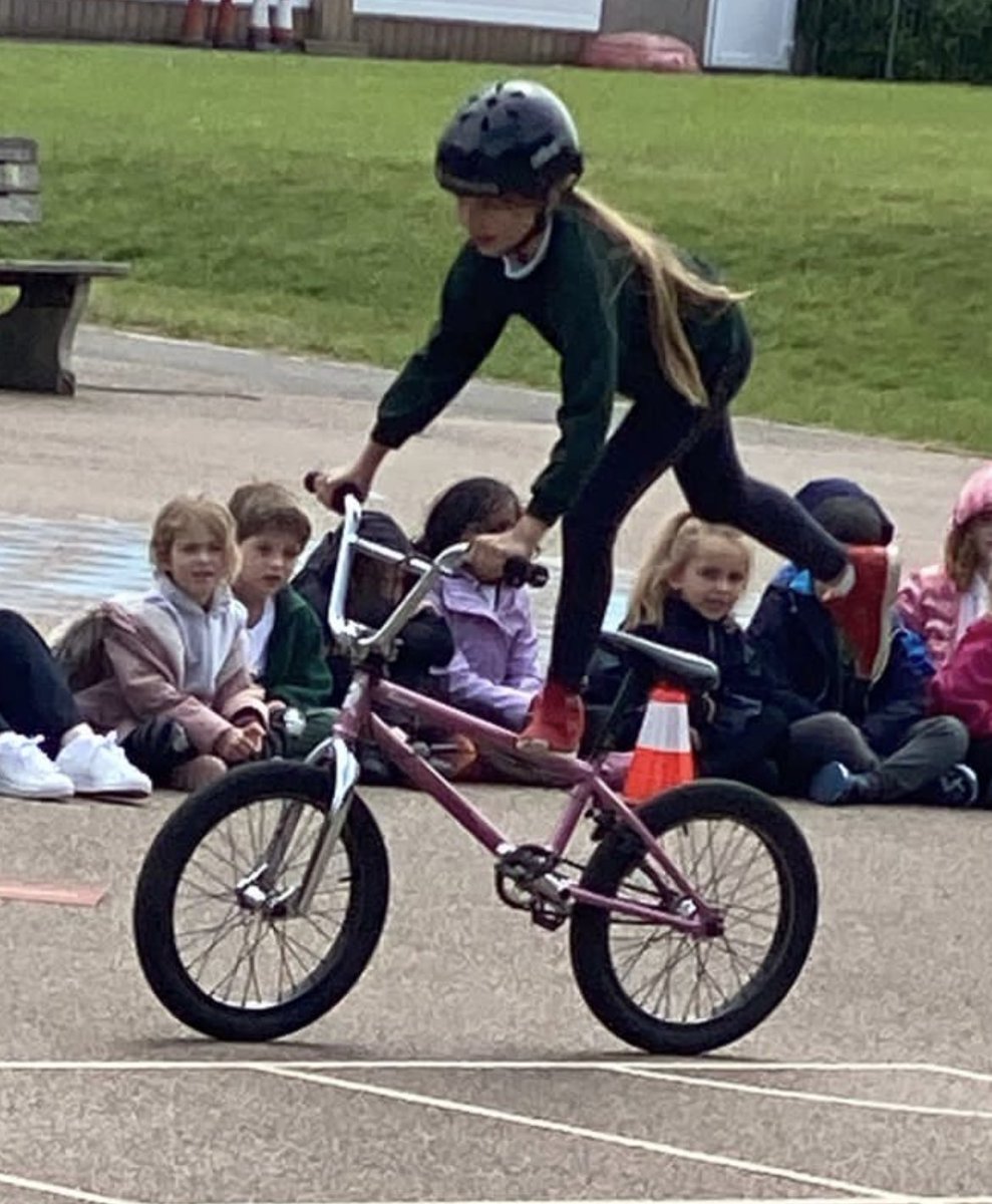 IvyChimneys's tweet image. It looks like Year 5 enjoyed their Growth Mindset BMX workshops today with super @MikeBMXAcademy #flearn #yetis