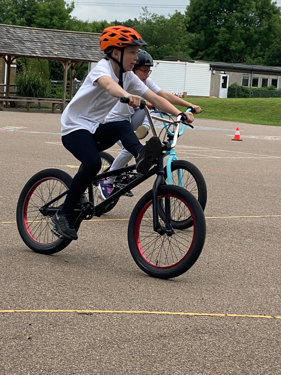 IvyChimneys's tweet image. It looks like Year 5 enjoyed their Growth Mindset BMX workshops today with super @MikeBMXAcademy #flearn #yetis