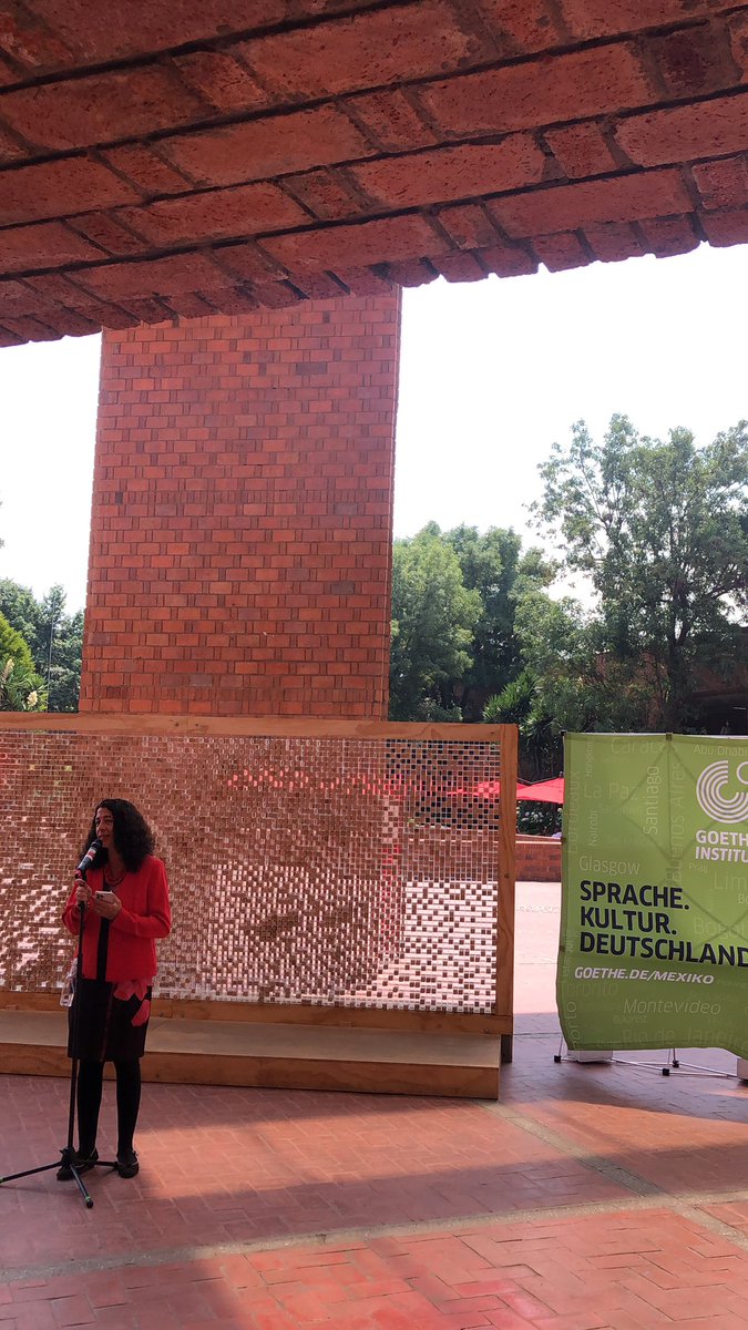 amandiux7's tweet photo. @goethemex @nacdiplomacyi @IBERO_mx en la inauguración de la instalación “Desaparece el Muro” en marco de la 3ra Cumbre: Políticas como discursos. #nacdisummit2022 #softpower #art #culturaldiplomacy #desapareceelmuro #elmuro #thewall https://t.co/VceWBxpEXc
