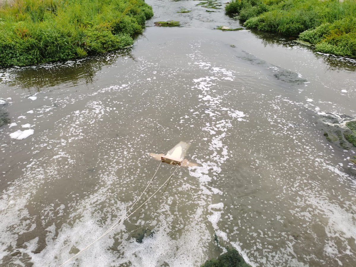 hacdoso's tweet photo. Seeking for bacteria attached to plastics in sewage and Besos River in #Bactplast with @aneguet77 @putxinelli https://t.co/wZfT1AC3uD